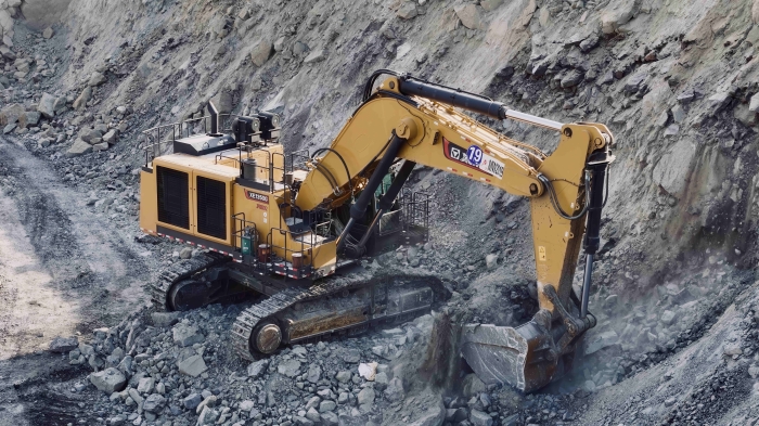 徐工大型成套露天矿山装备征战热带矿山