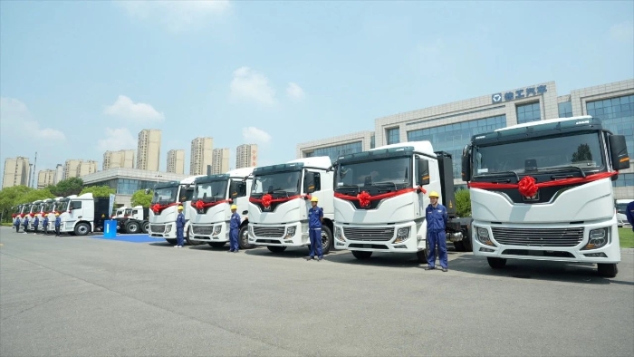 目的地：大西北！100台徐工新能源重卡满电启程