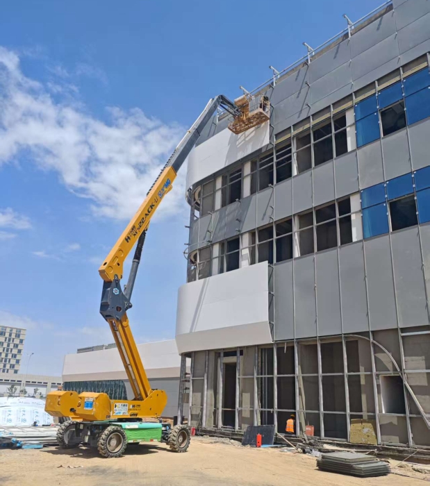 智稳高效！徐工XGS22ACK-Li，兰州机场上的绿色高效引擎