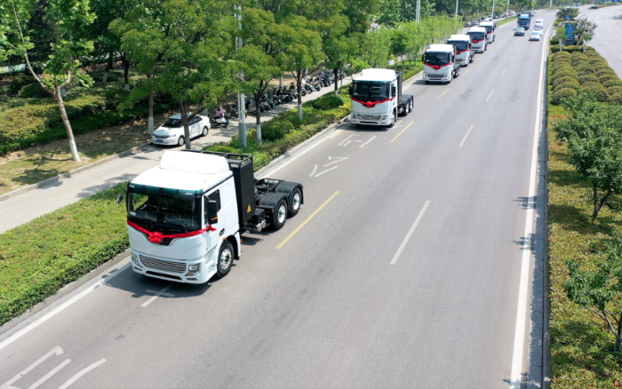 绿潮涌动、“碳”索未来！徐工新能源牵引车助力河南！