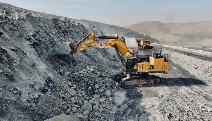 矿区得力干将：徐工XE1350G Pro，高效可靠，不负重托